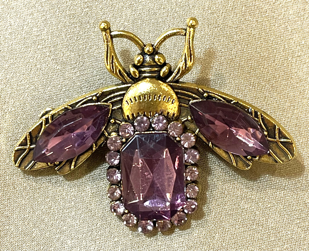 NWOT Gold Bee Lapel Pin Brooch Purple Rhinestone Glass Animals & Insects